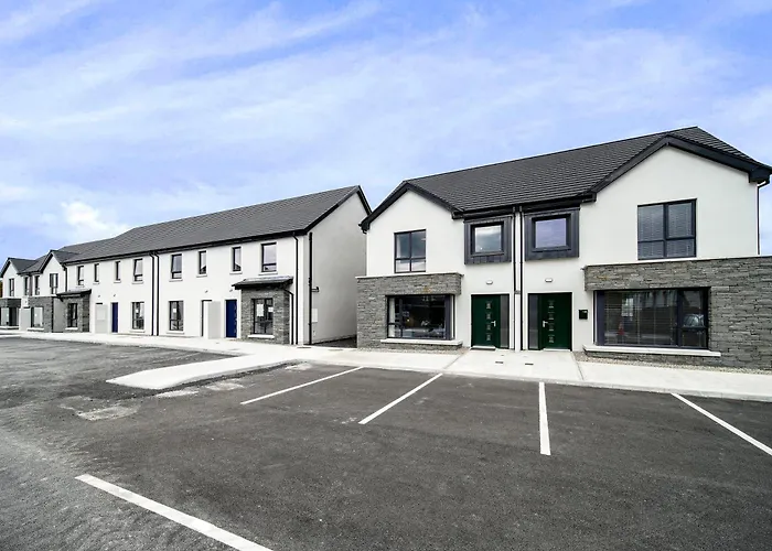 West Point Way - Modern 3 Bed -
