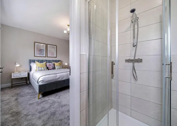 West Point Way - Modern 3 Bed -